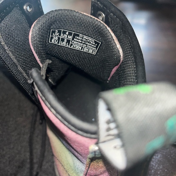 Dr Martins Women’s Size 5 Rainbow Sparkle Color - Picture 5 of 6